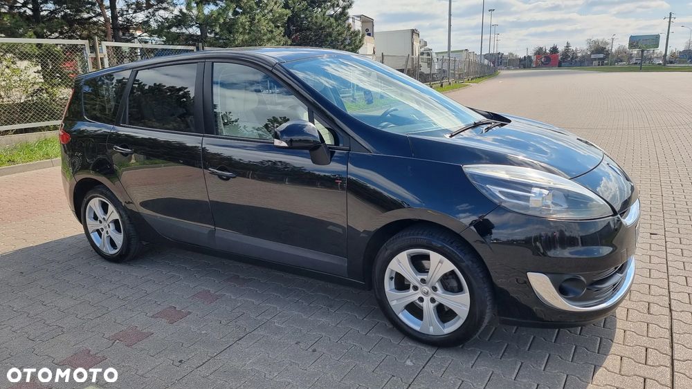 Renault Grand Scenic - 17