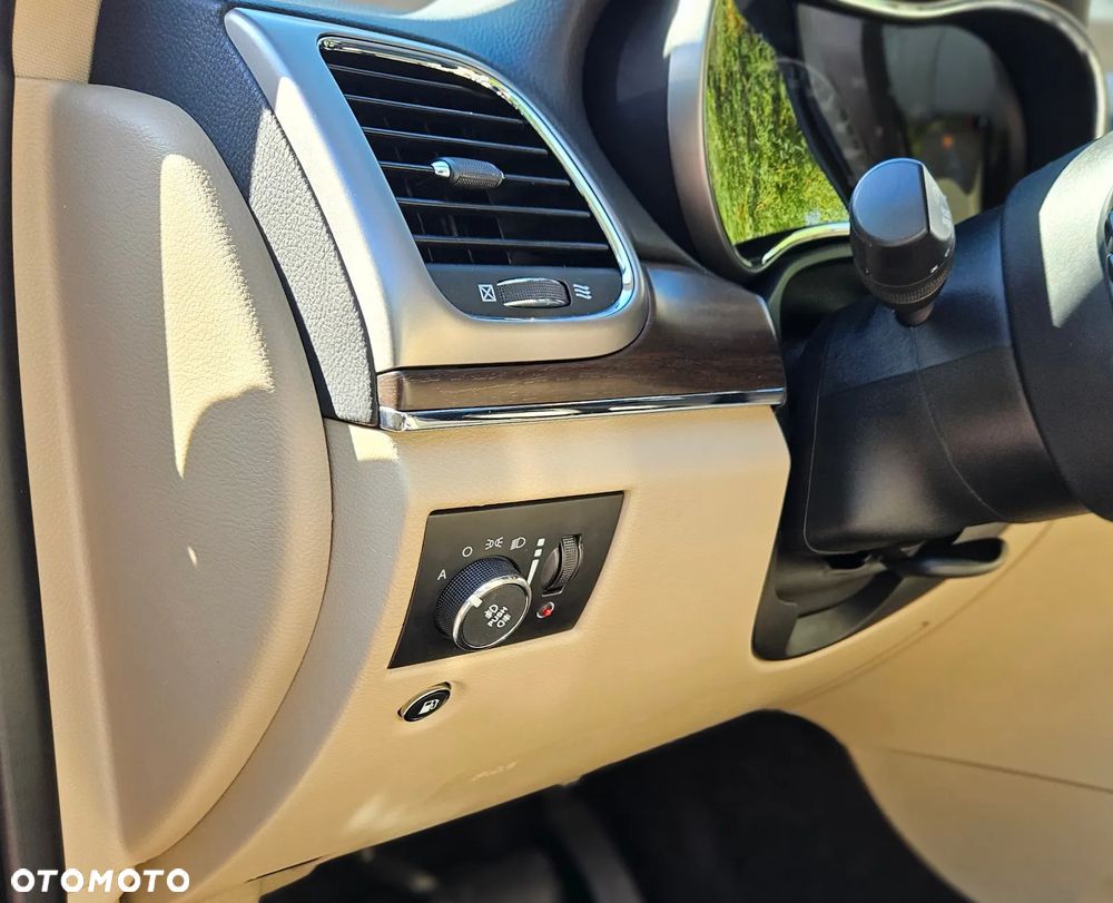 Jeep Grand Cherokee - 20
