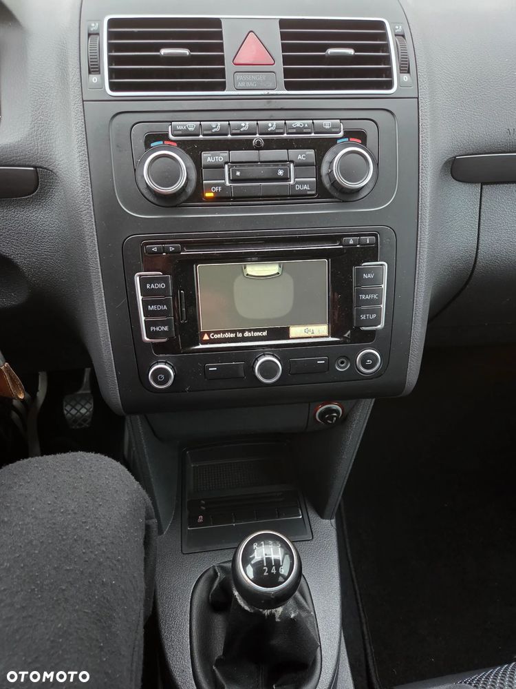 Volkswagen Touran - 21
