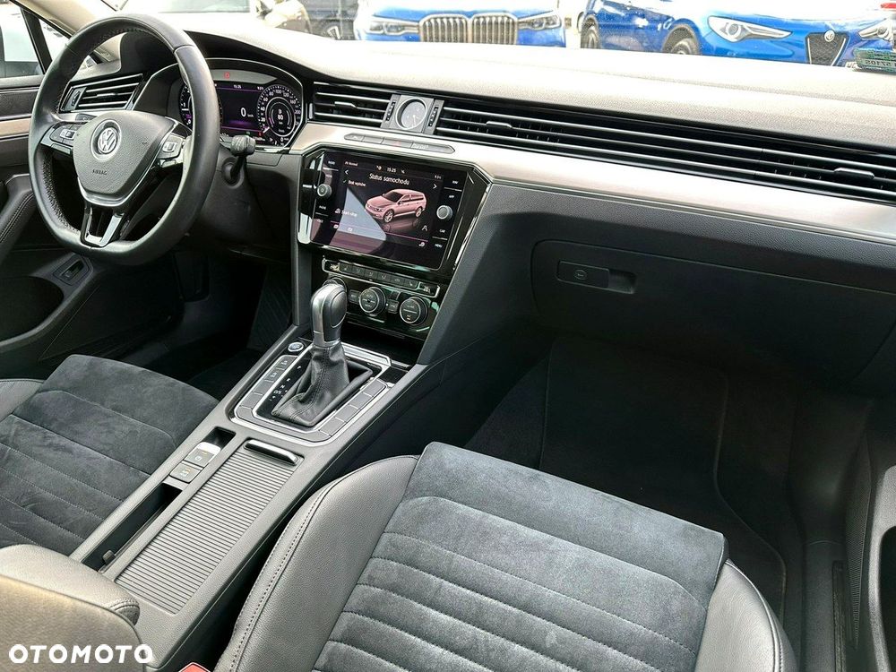Volkswagen Passat - 24