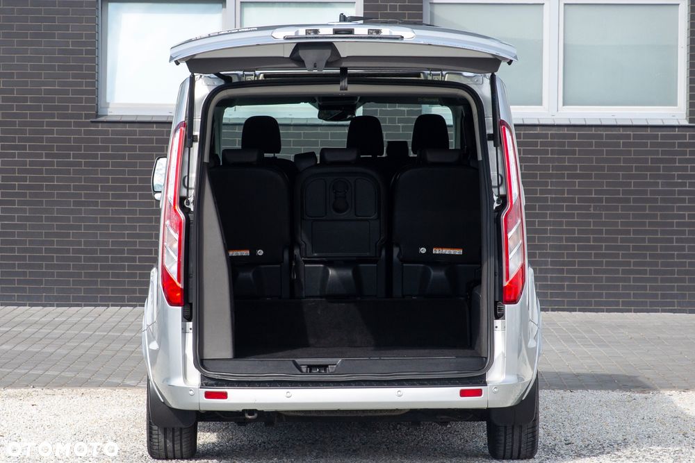 Ford Tourneo Custom - 16