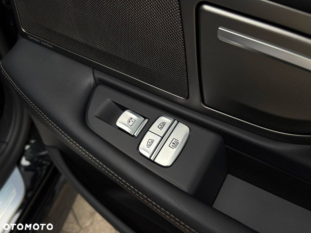BMW Seria 7 750i xDrive sport - 33