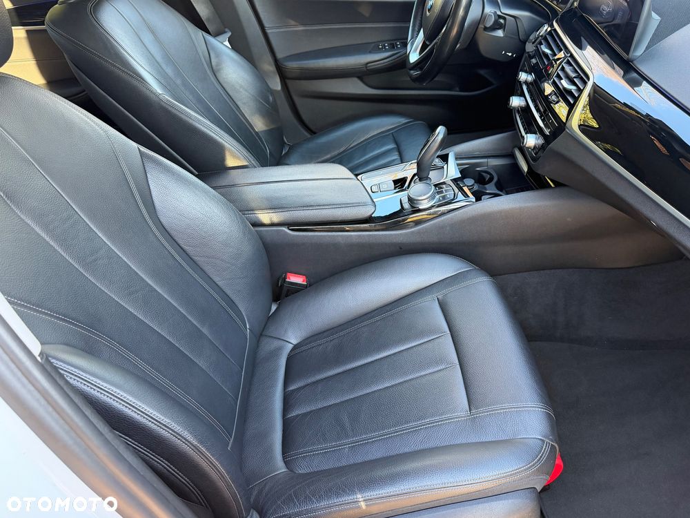 BMW Seria 5 520d - 5