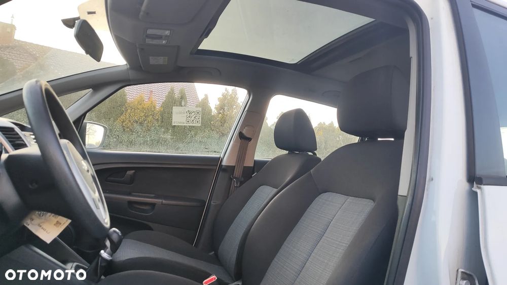 Kia Venga - 21
