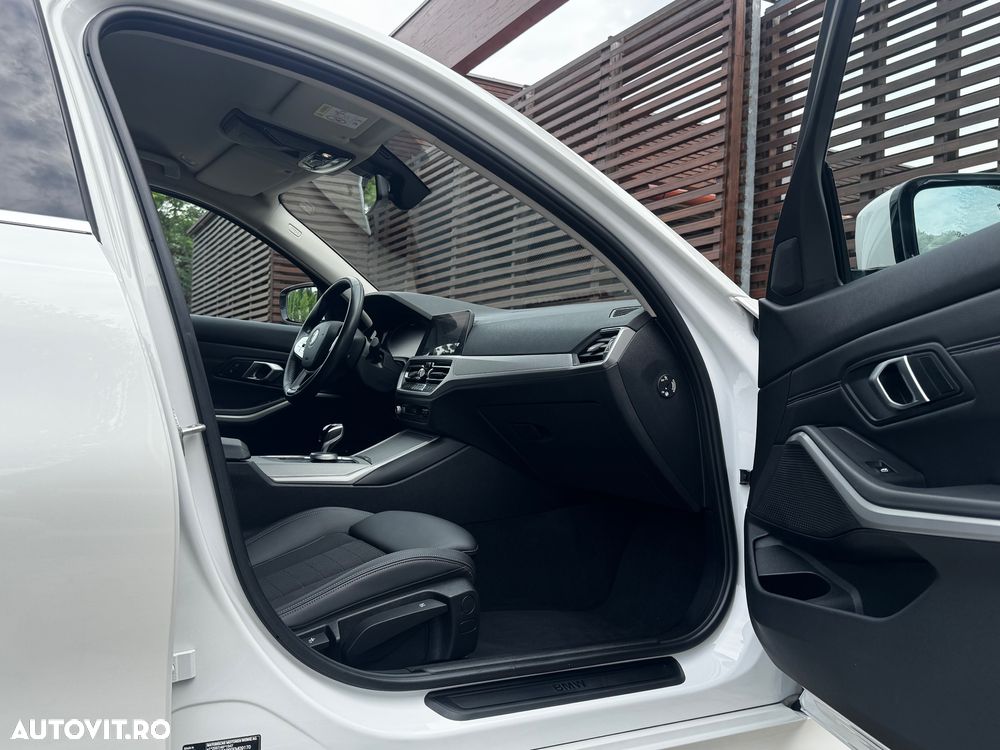 BMW Seria 3 330e Aut. Luxury Line - 25