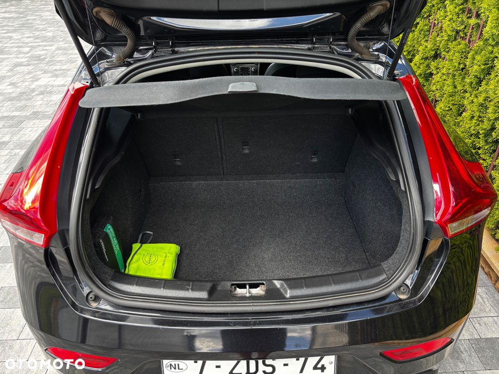 Volvo V40 D2 - 16