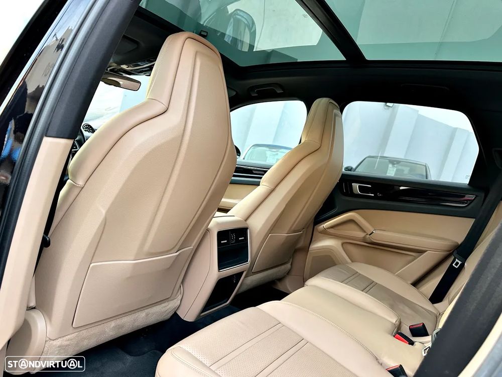 Porsche Cayenne S Tiptronic S - 37