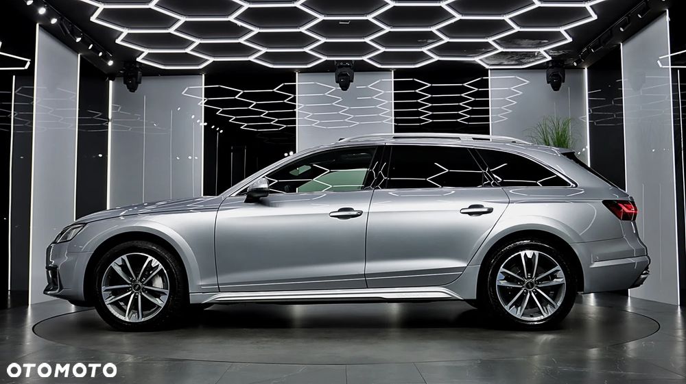 Audi A4 Allroad quattro 45 TFSI S tronic - 5
