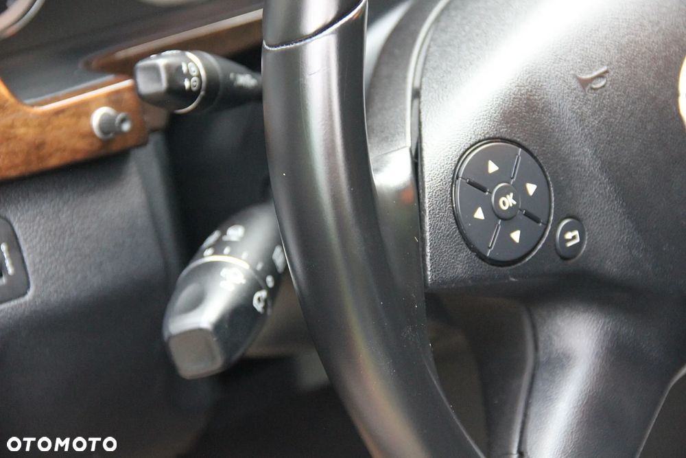 Mercedes-Benz Klasa E 200 Kompressor Elegance - 27