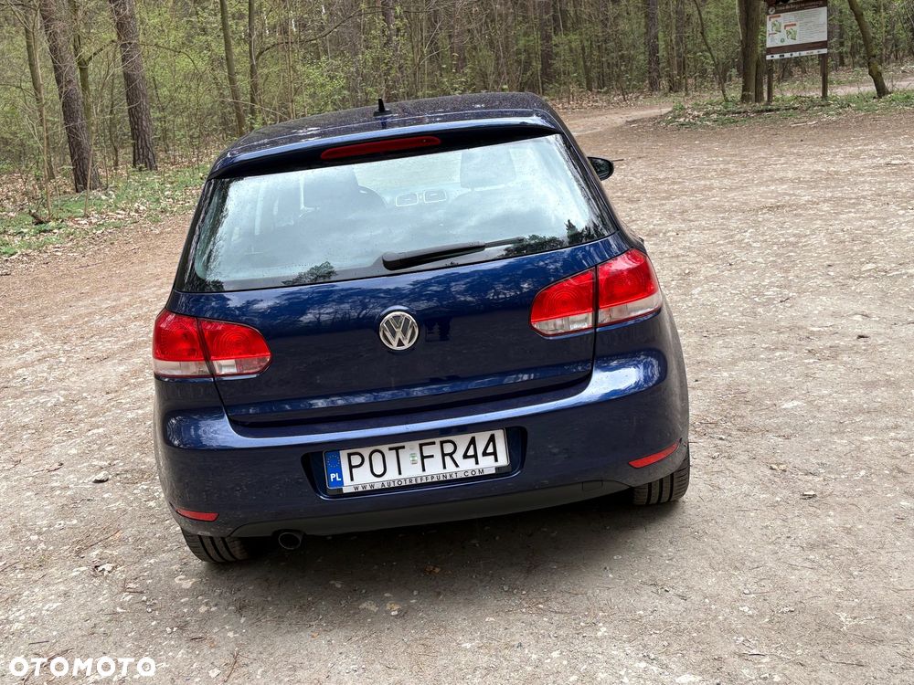 Volkswagen Golf - 6