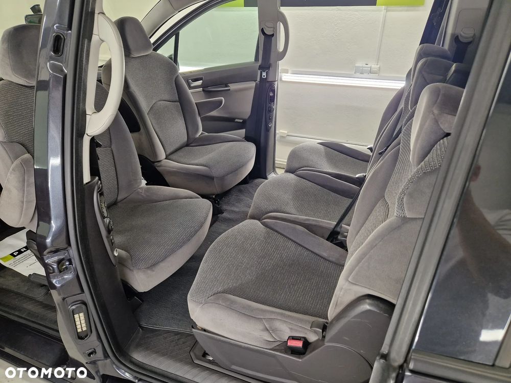 Peugeot 807 HDi 135 Family - 18