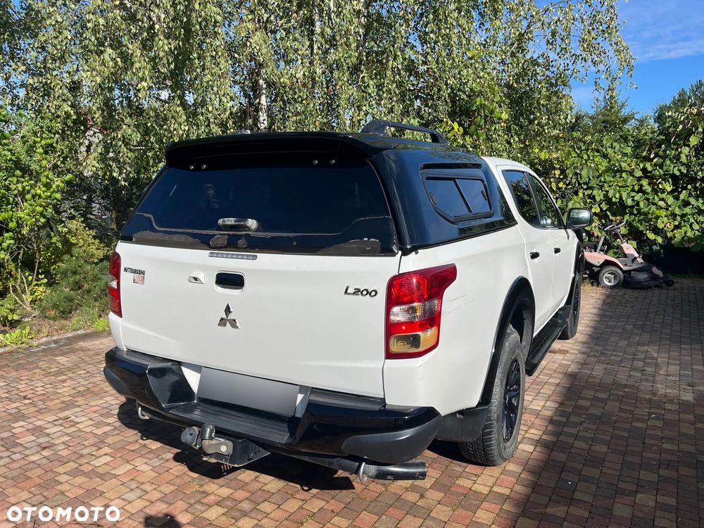 Mitsubishi L200 2.4 d DC Black Edition EU6 - 4