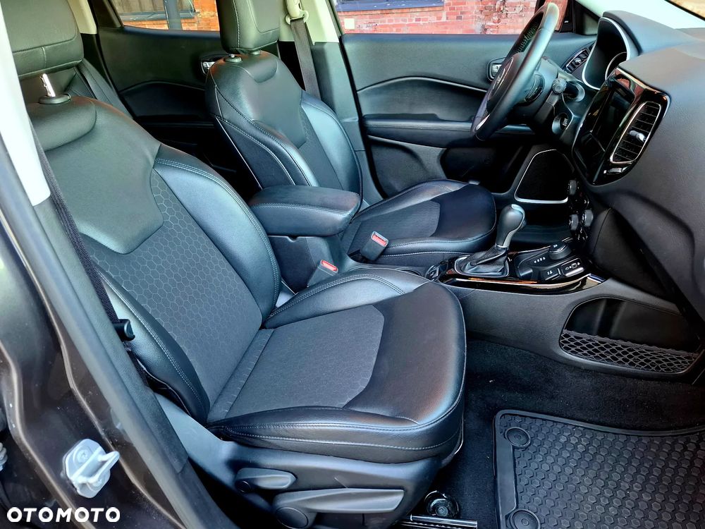 Jeep Compass - 17