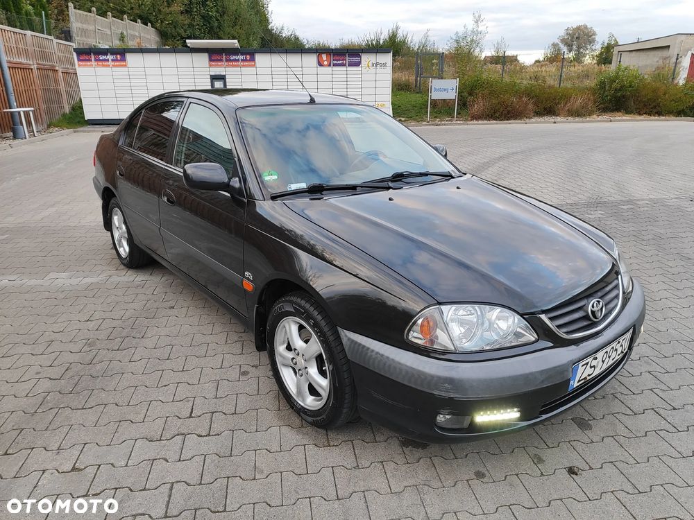Toyota Avensis 2.0 VVT-i Sol - 17