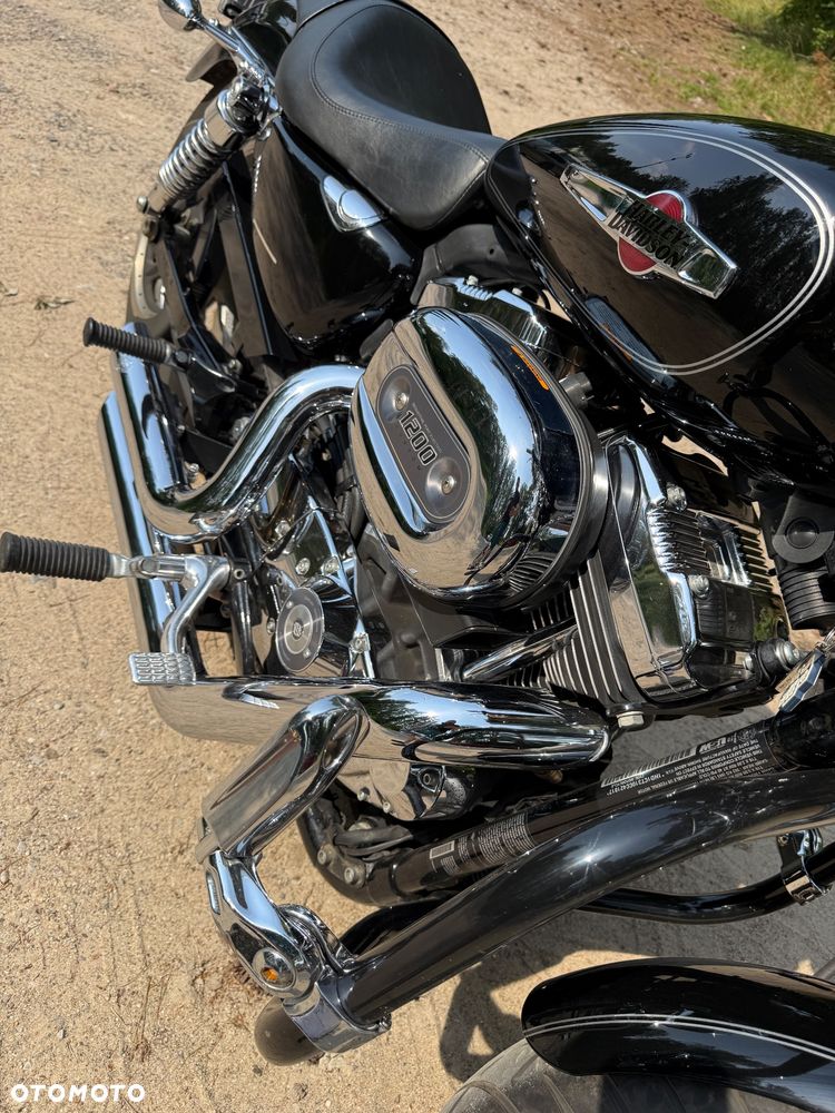 Harley-Davidson Sportster Custom 1200C - 13