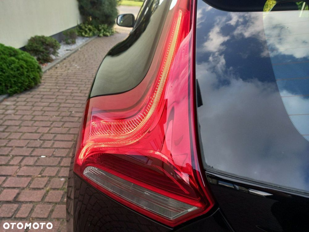 Volvo V40 D2 Kinetic - 19