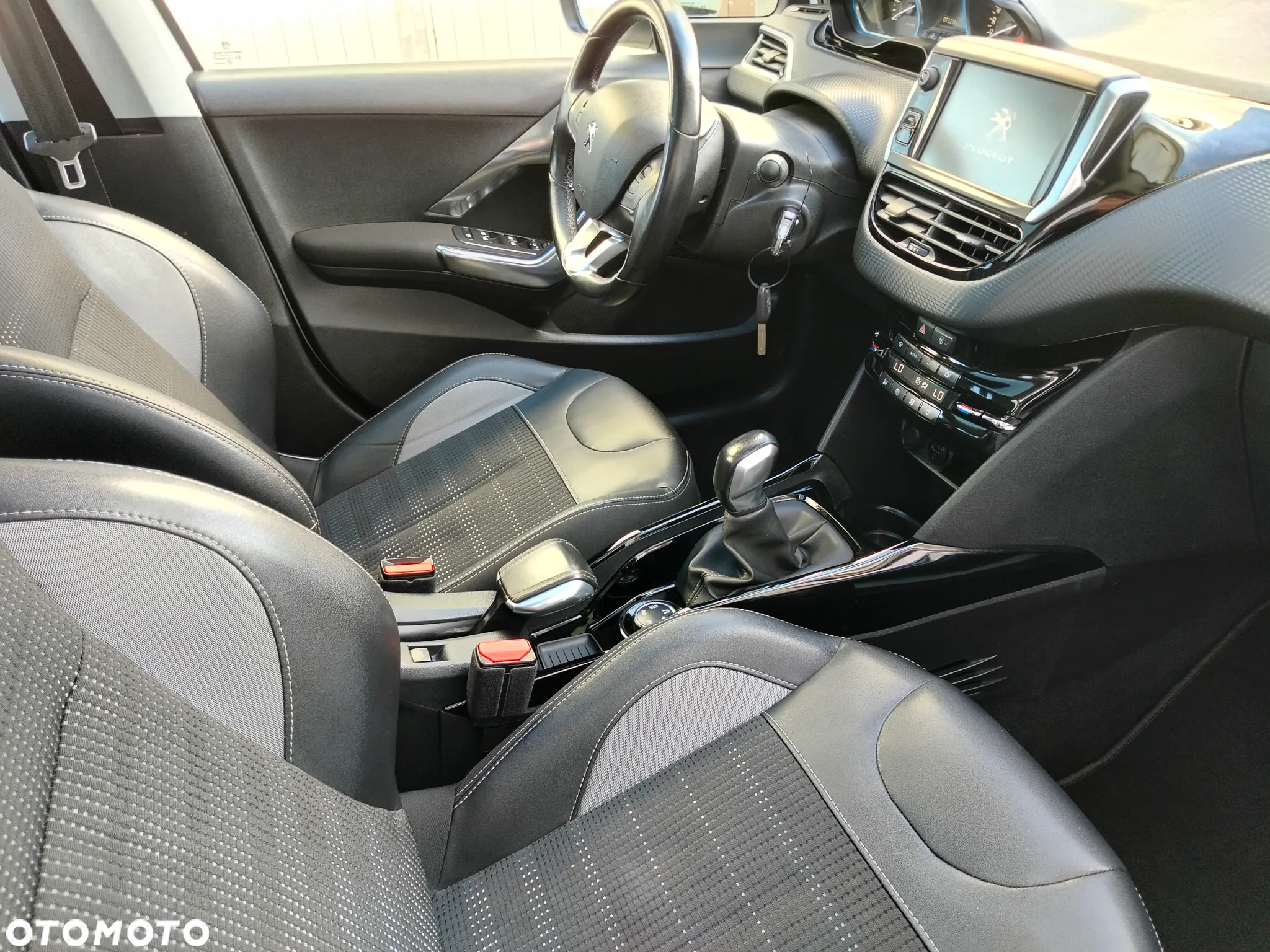 Peugeot 2008 PureTech 110 Stop&Start Allure - 14
