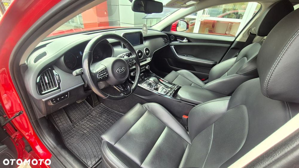 Kia Stinger 2.0 T-GDI L - 22