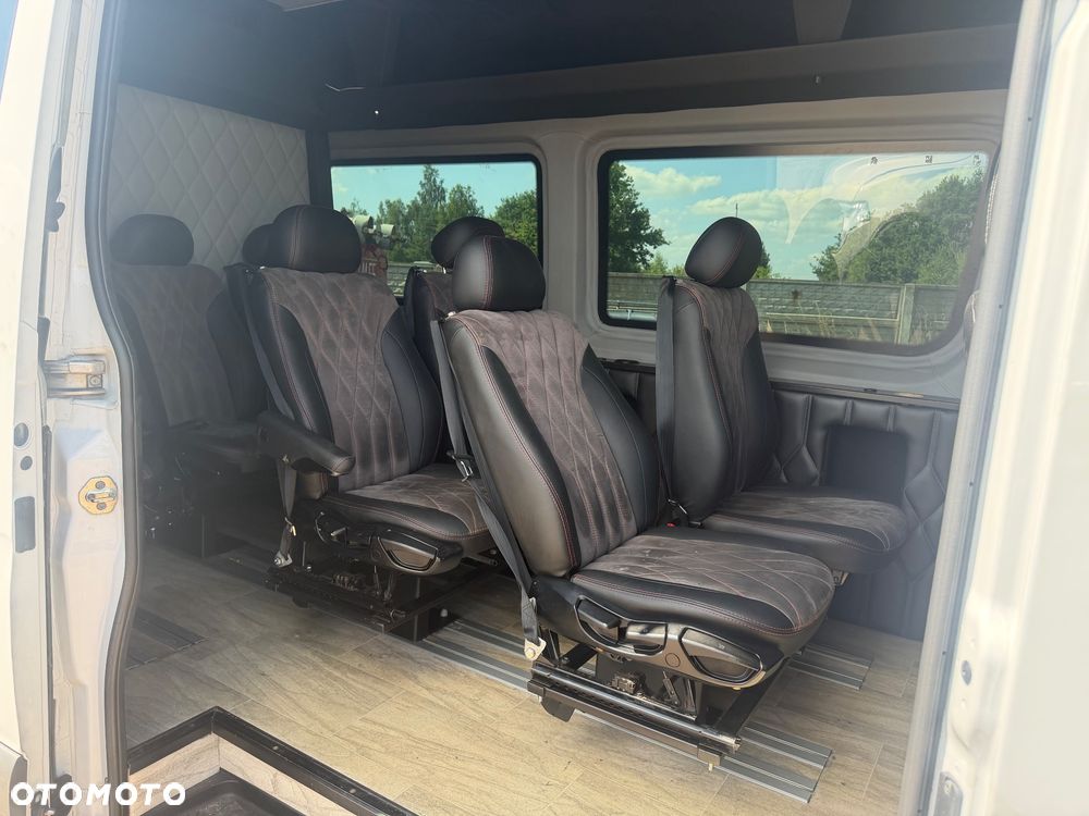 Mercedes-Benz Sprinter - 2