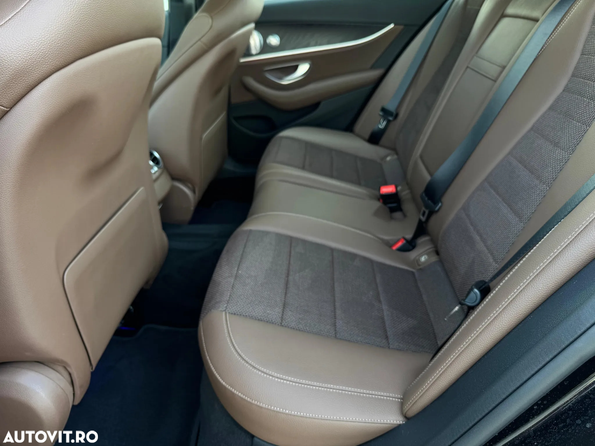 Mercedes-Benz E 220 d 9G-TRONIC Avantgarde - 15