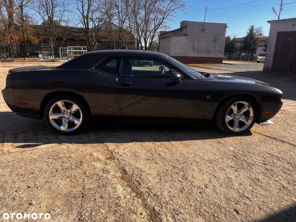Dodge Challenger - 3