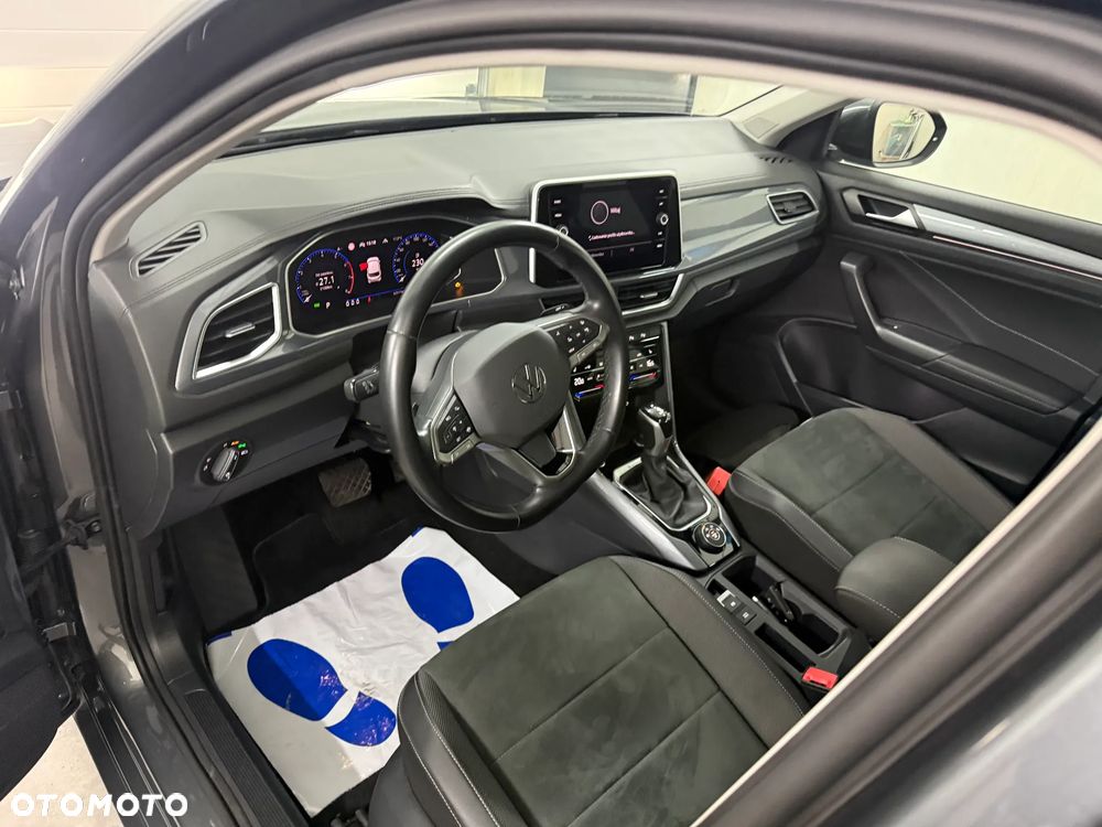 Volkswagen T-Roc - 23