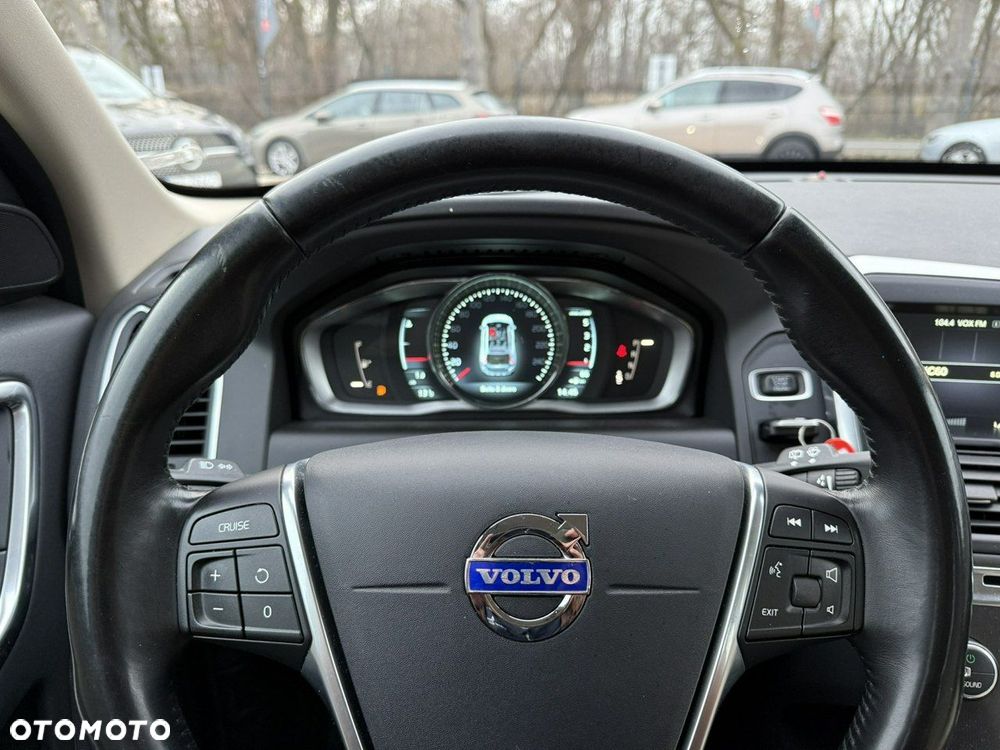 Volvo XC 60 D5 AWD Summum - 20