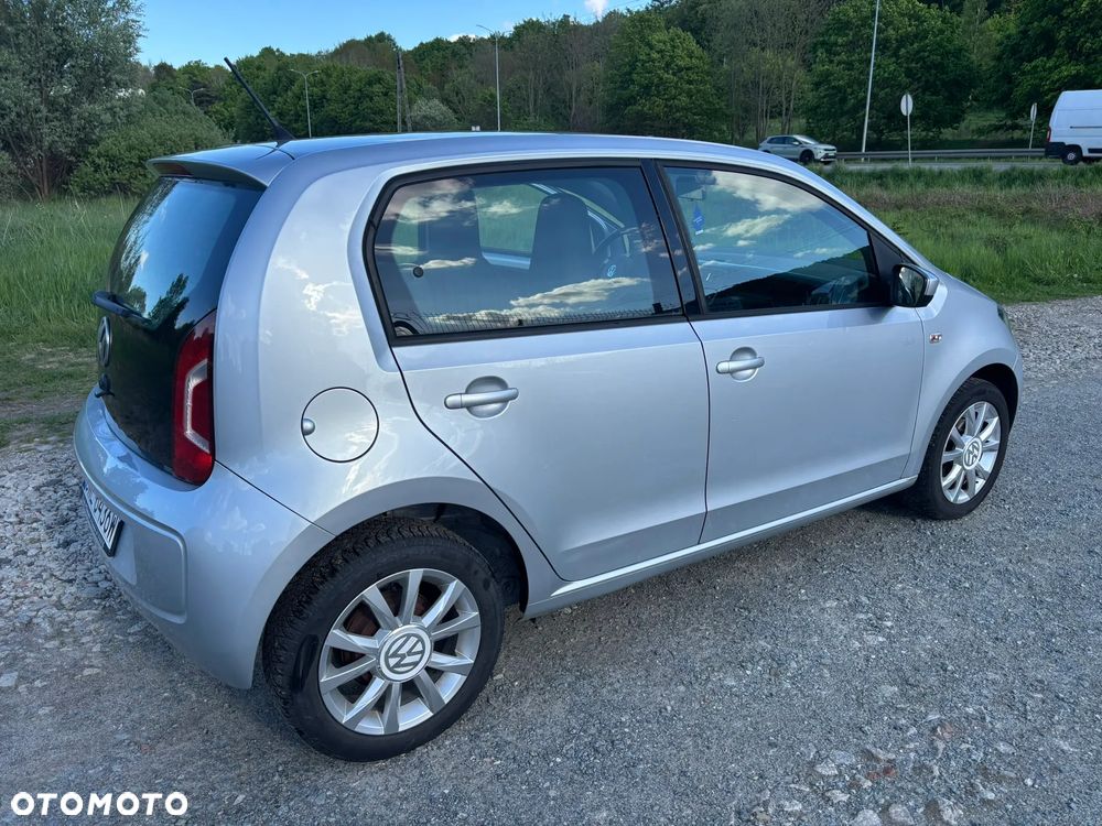 Volkswagen up! club - 16