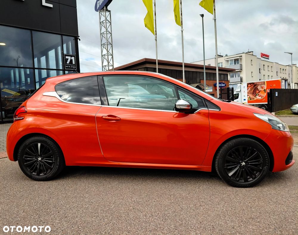 Peugeot 208 1.2 PureTech Allure S&S - 5