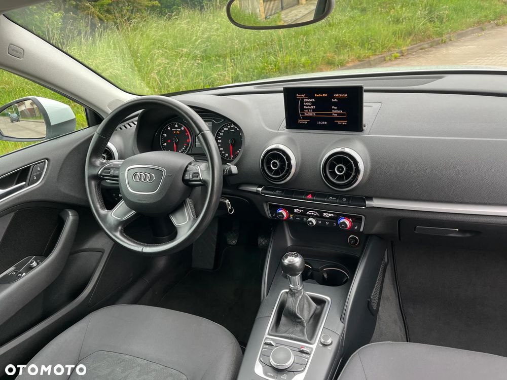 Audi A3 3-drzwiowe 1.4 TFSI Ambiente - 5