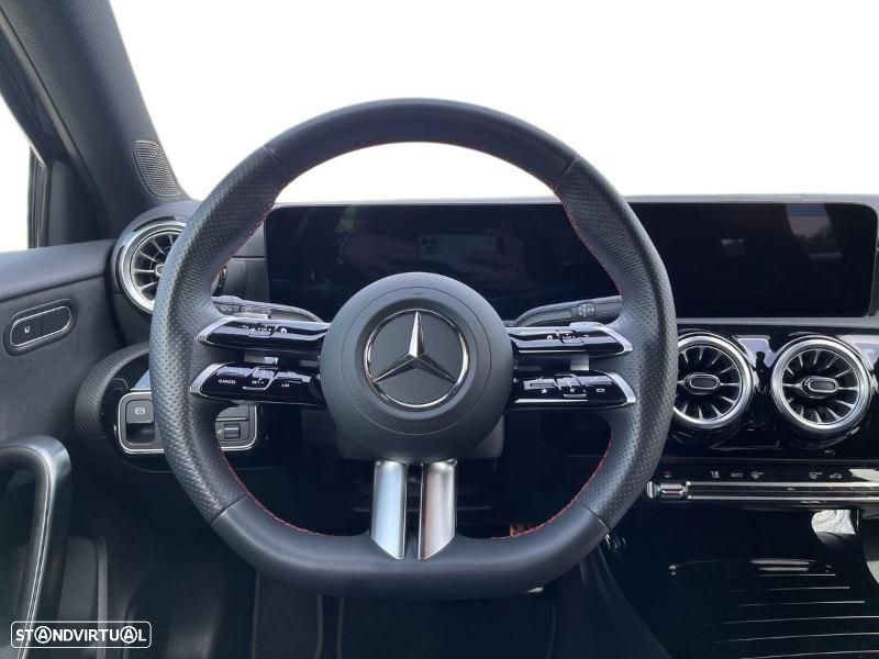 Mercedes-Benz A 180 d 8G-DCT AMG Line - 13