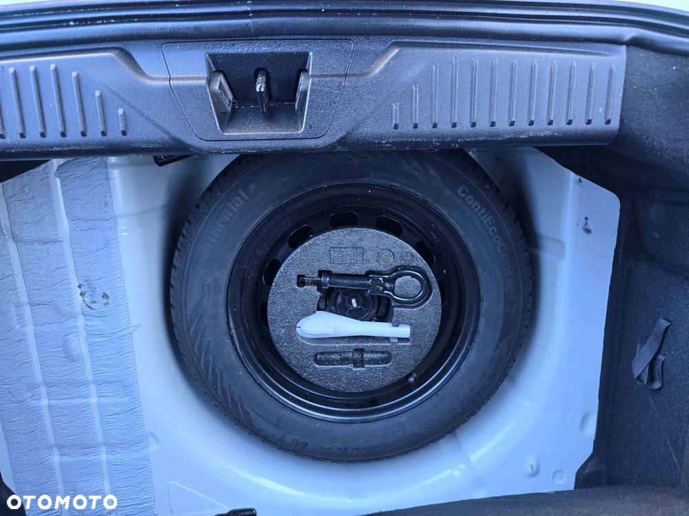 Ford Fiesta 1.0 EcoBoost S&S ACTIVE COLOURLINE - 29