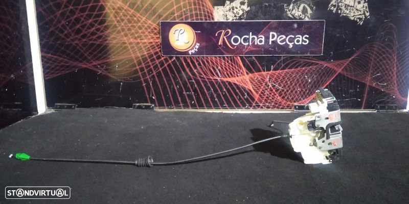 Fecho Da Porta Frente Dto Dodge Journey - 1