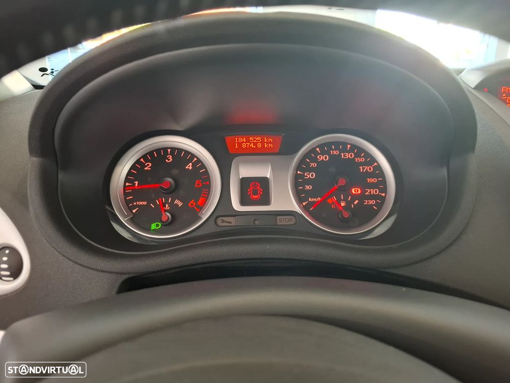 Renault Clio 1.5 dCi Dynamique S - 14