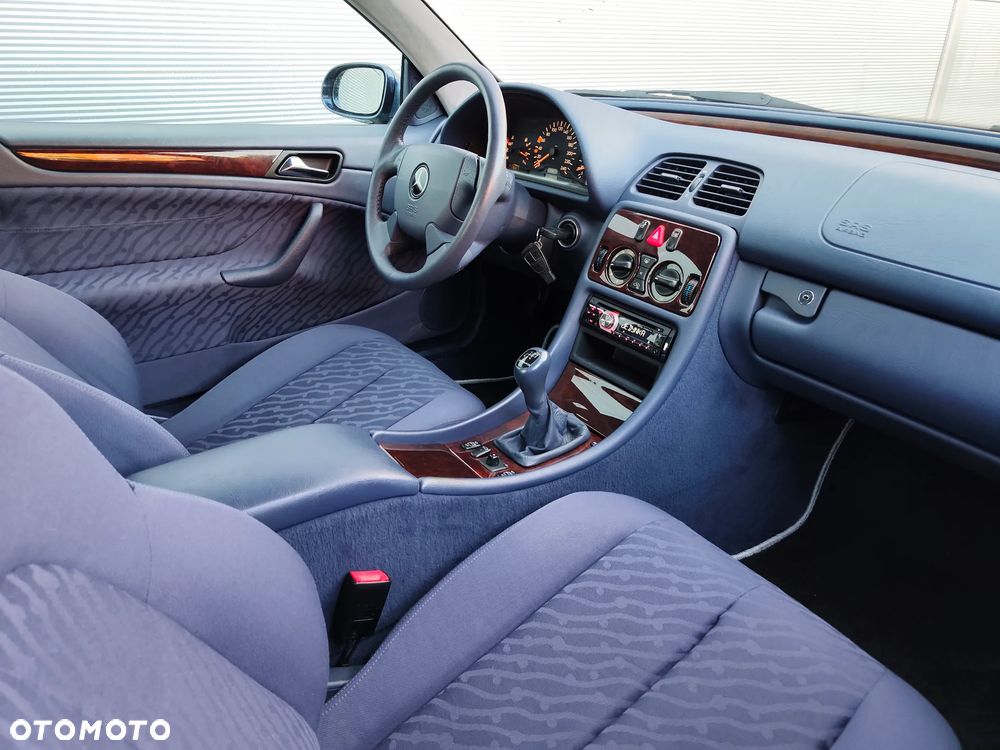 Mercedes-Benz CLK - 34