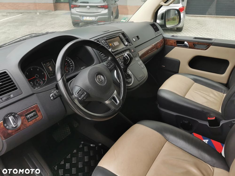 Volkswagen Multivan - 8