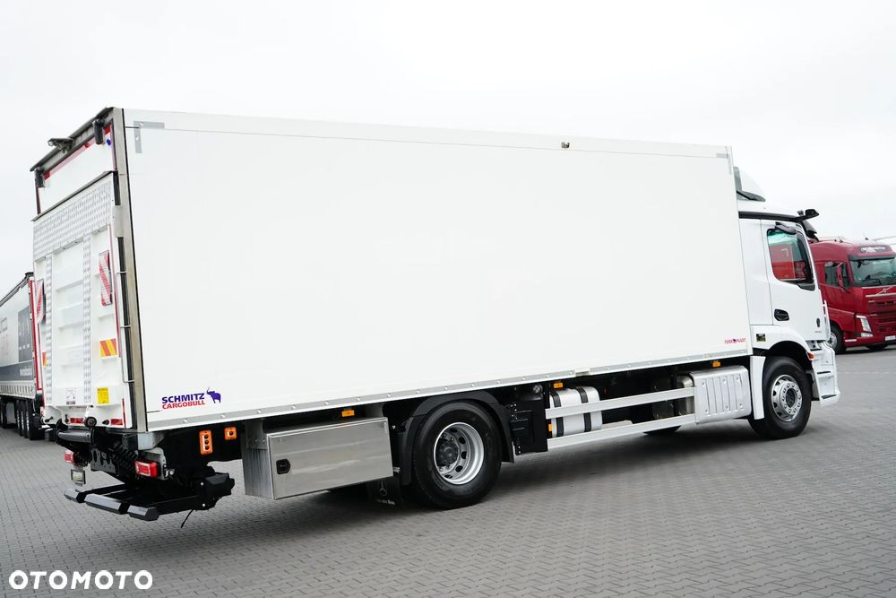 Mercedes-Benz / ACTROS / 1830 / E 6 / MP 5 / CHŁODNIA + WINDA / 18 PALET - 33