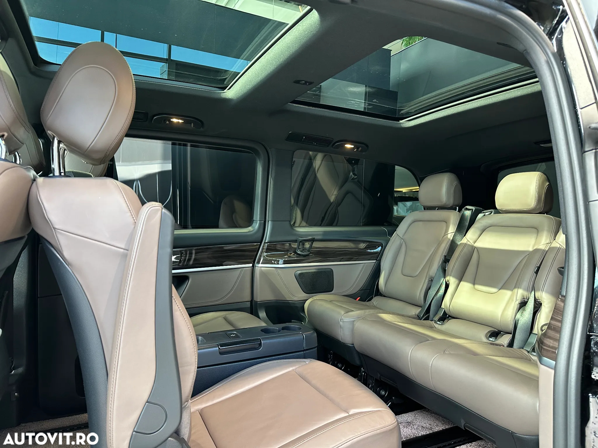 Mercedes-Benz V 300 d lang 4Matic 9G-TRONIC Exclusive Edition - 11