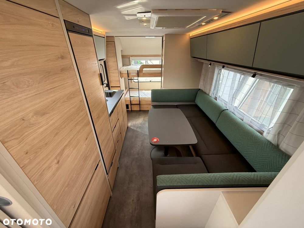 Dethleffs Camper 560 FMK - 16