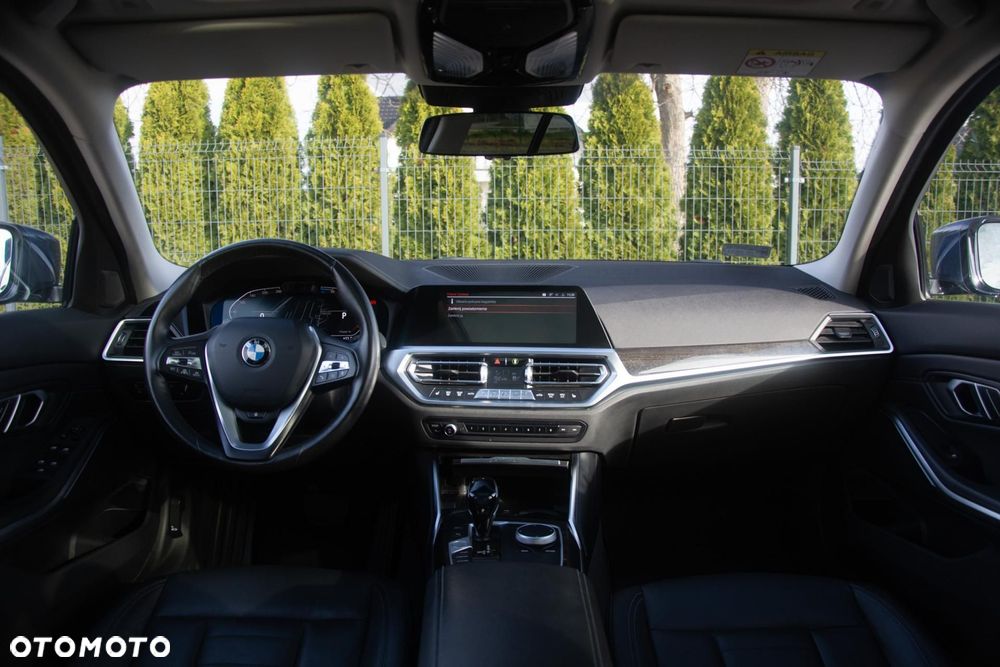 BMW Seria 3 320d xDrive Luxury Line - 10