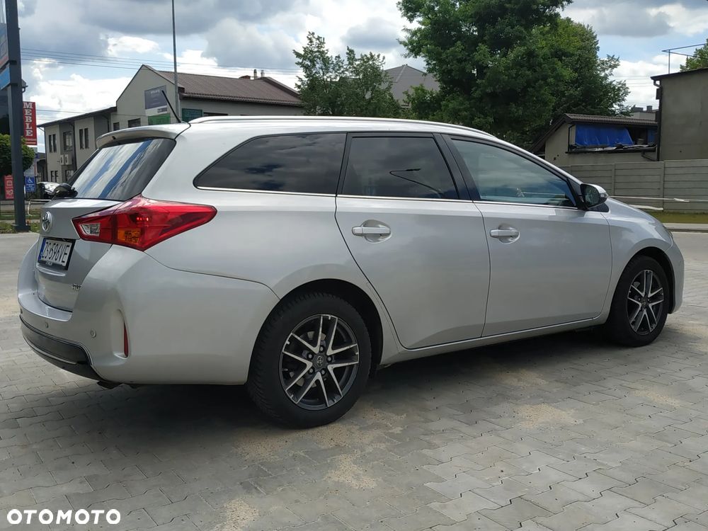 Toyota Auris 1.6 Valvematic Edition - 9