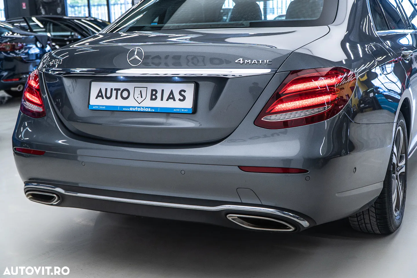 Mercedes-Benz E 200 4Matic 9G-TRONIC Avantgarde - 14