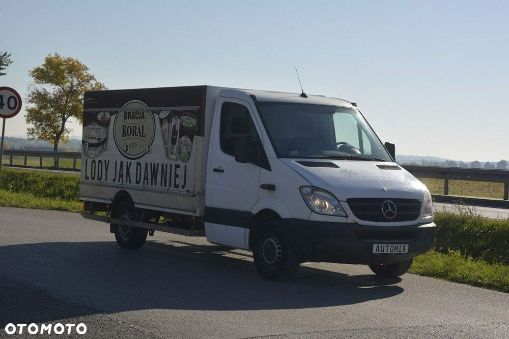 Mercedes-Benz Sprinter - 13