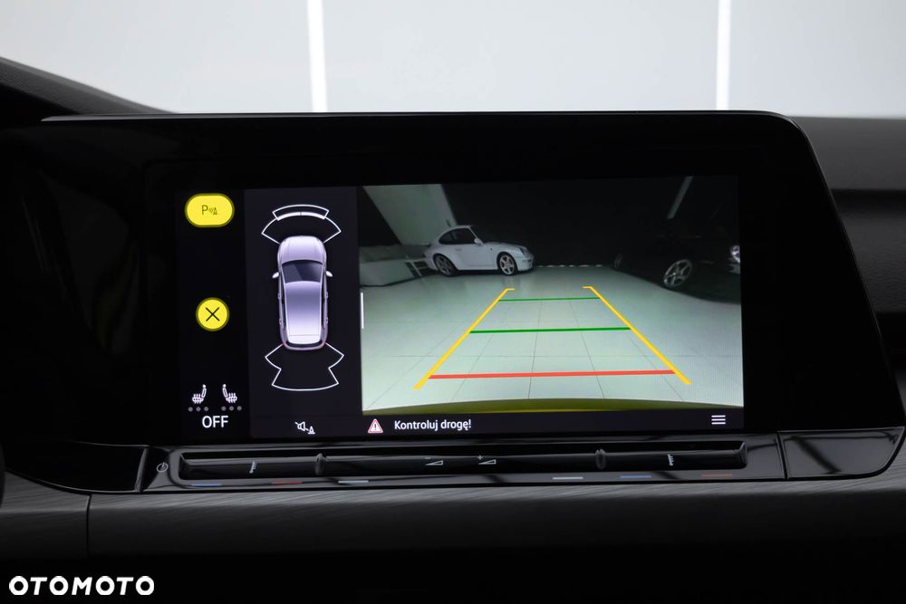 Volkswagen Golf - 25