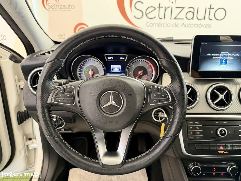 Mercedes-Benz GLA 180 d Urban - 12