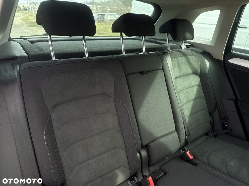 Volkswagen Tiguan - 33