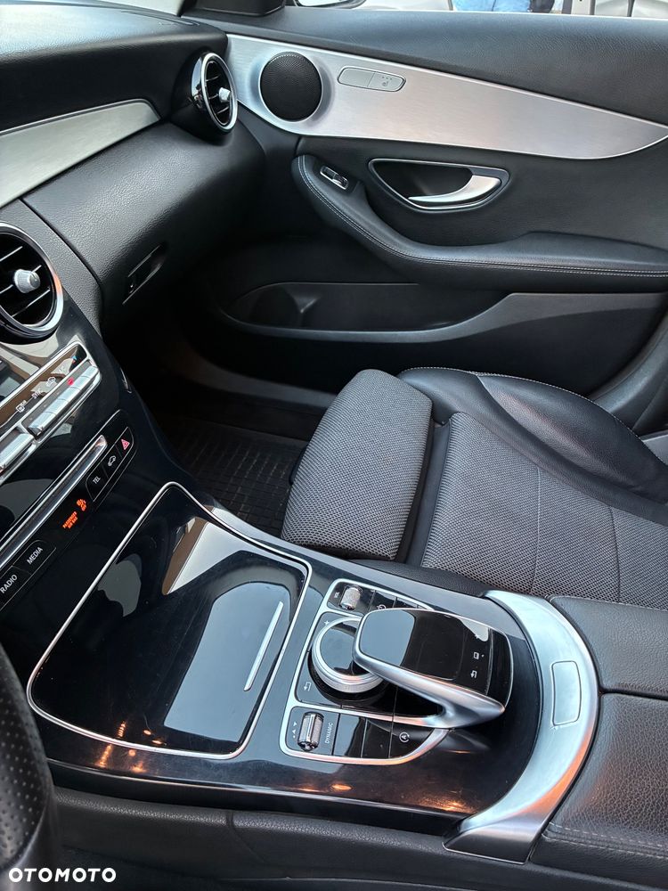 Mercedes-Benz Klasa C 220 d 4Matic 7G-TRONIC Avantgarde - 11