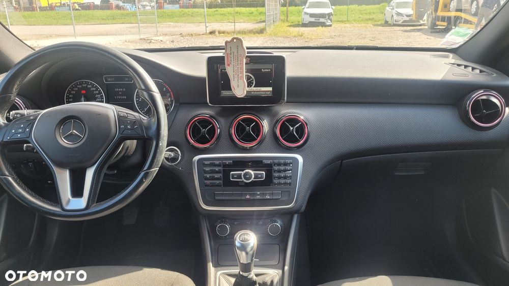 Mercedes-Benz Klasa A 180 CDI (BlueEFFICIENCY) Urban - 9