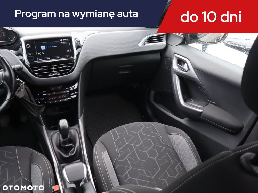 Peugeot 2008 - 10