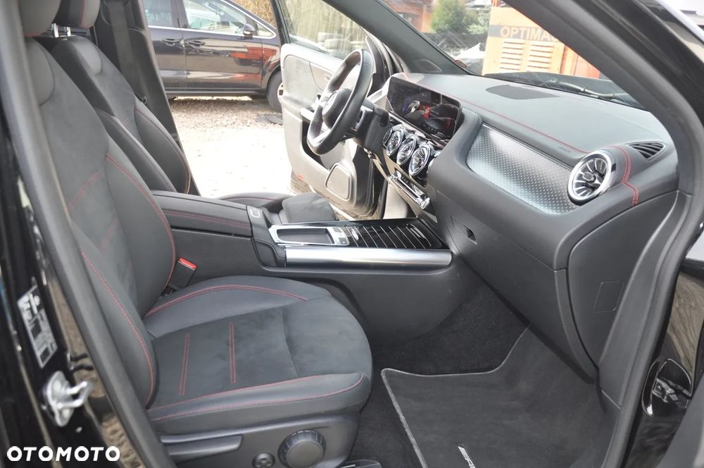 Mercedes-Benz EQA 250+ AMG Line - 30